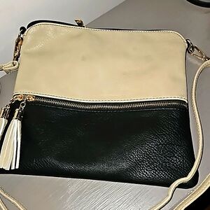 SG SUGU BLACK/TAN CROSSBODY BAG